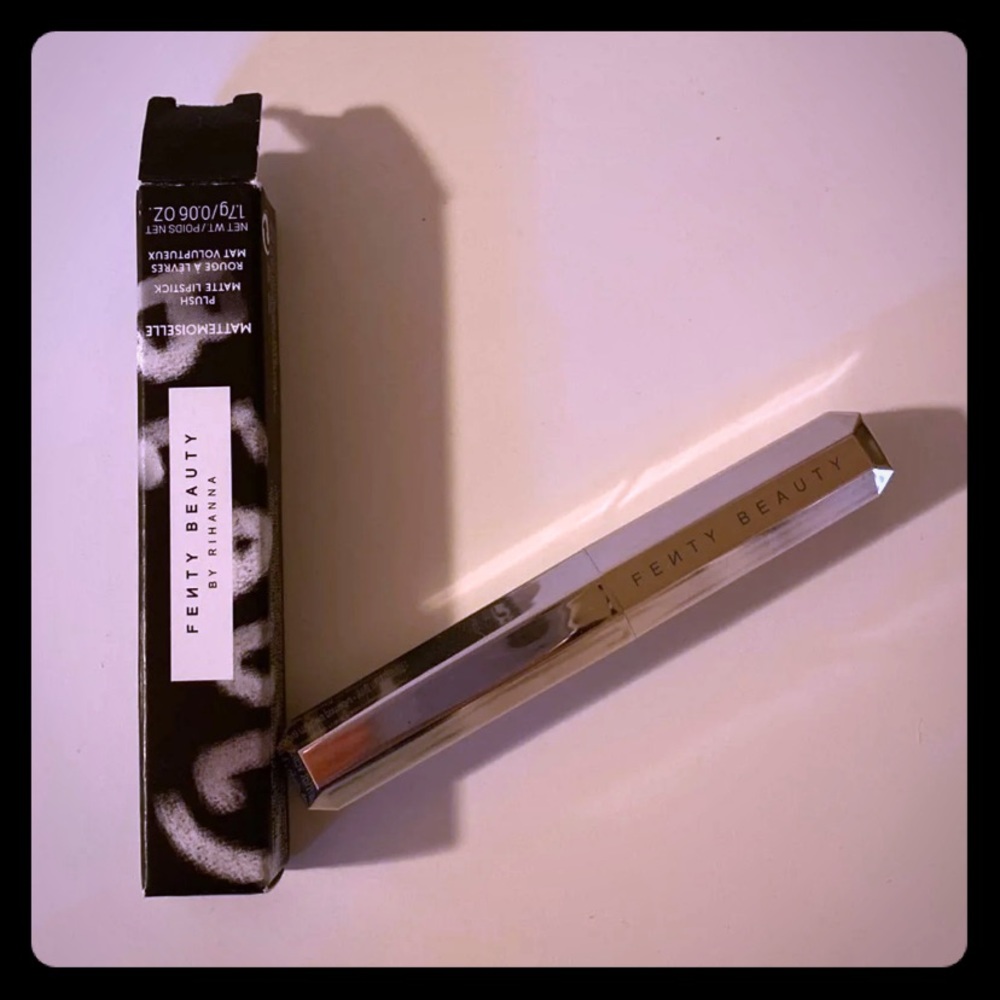 Fenty beauty by rihanna lipstick